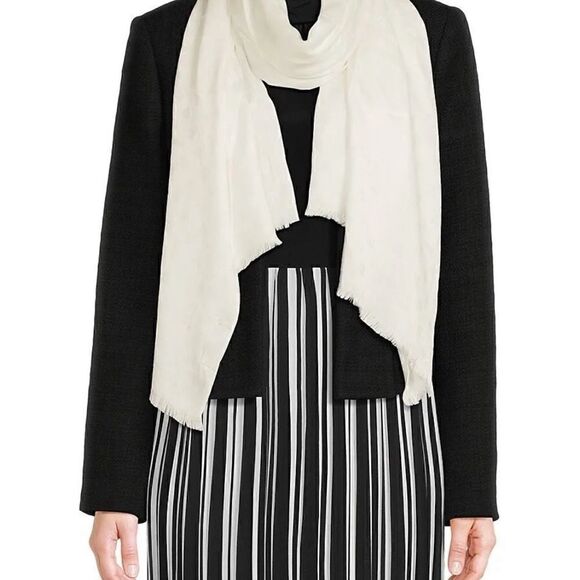 NWT KARL LAGERFELD SCARF - Picture 1 of 5